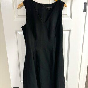 Black Banana Republic Size 12 Sleeveless Classy Work Dress